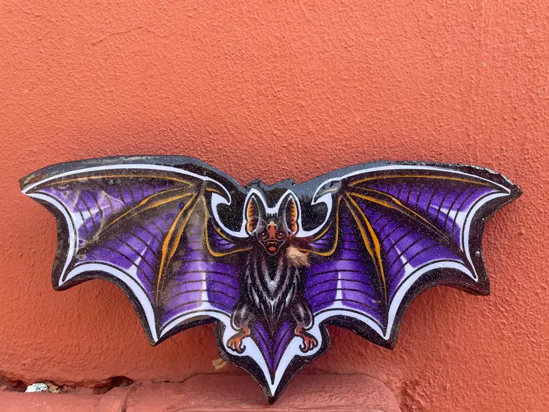 Carved Wooden Bat Wall Hanging – Rustic Gothic Décor