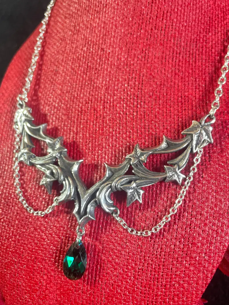 Churchyard Ivy Botanical Necklace