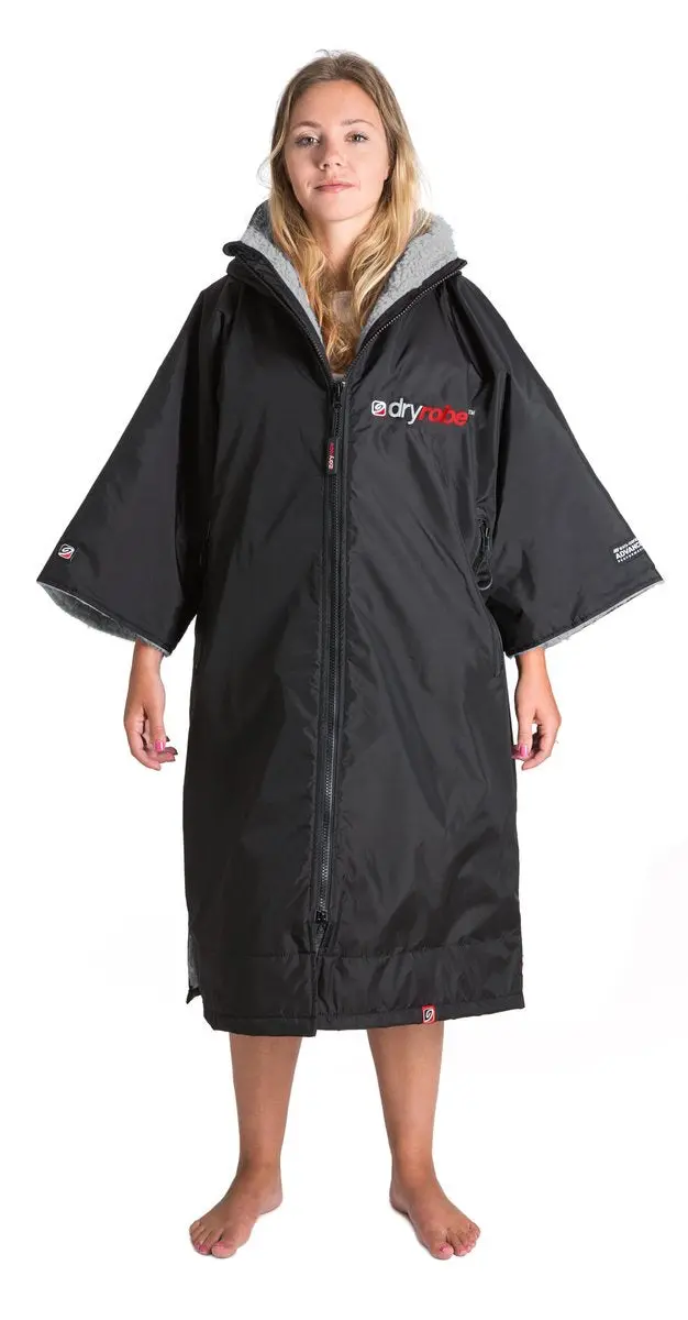 Dryrobe Short-Sleeve Changing Robe – Black & Grey Quick-Dry Design